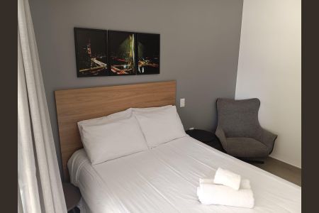 Sala/Quarto de kitnet/studio para alugar com 1 quarto, 25m² em Moema, São Paulo