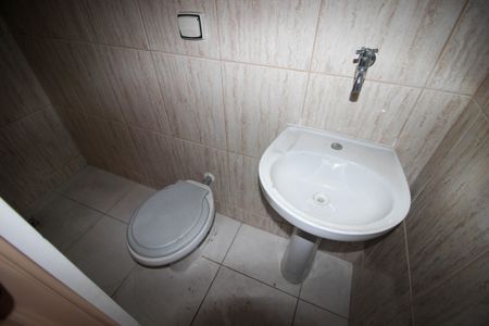 Banheiro Social de kitnet/studio para alugar com 1 quarto, 48m² em Parque dos Eucaliptos, Sorocaba