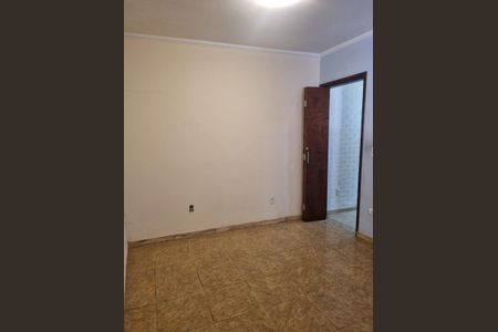 Quarto de casa à venda com 4 quartos, 90m² em Parque Santa Madalena, São Paulo