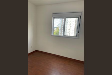 Quarto de apartamento para alugar com 3 quartos, 73m² em Jardim Henriqueta, Taboão da Serra