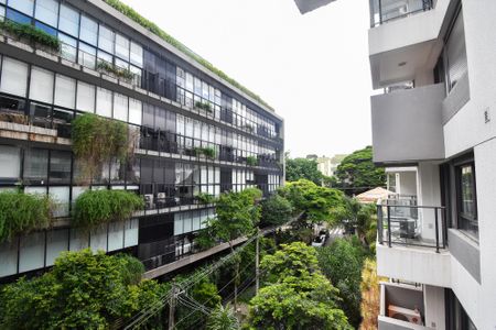 varanda quarto de kitnet/studio para alugar com 1 quarto, 33m² em Vila Madalena, São Paulo