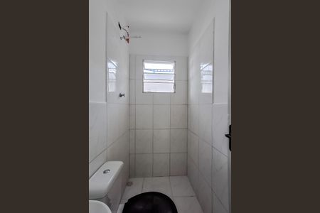 Banheiro de casa de condomínio para alugar com 1 quarto, 25m² em Cambuci, São Paulo