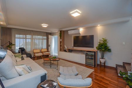 Casa para alugar com 3 quartos, 168m² em Jardim Satelite, São Paulo