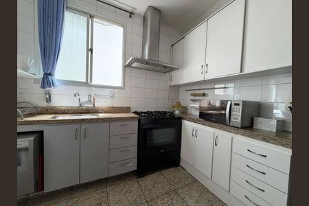 Apartamento para alugar com 4 quartos, 230m² em Buritis, Belo Horizonte