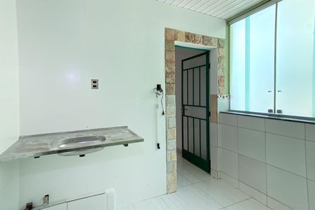 Sala de casa para alugar com 1 quarto, 40m² em Dom Cabral, Belo Horizonte