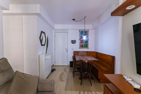 Sala de apartamento para alugar com 2 quartos, 49m² em Todos Os Santos, Rio de Janeiro