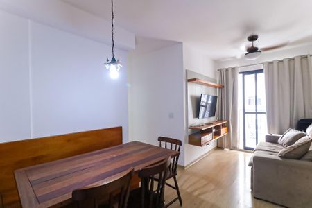 Sala de apartamento para alugar com 2 quartos, 49m² em Todos Os Santos, Rio de Janeiro
