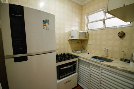 Cozinha de apartamento para alugar com 1 quarto, 35m² em Vila Caiçara, Praia Grande