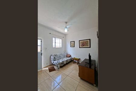 Sala de casa de condomínio para alugar com 1 quarto, 65m² em Guilhermina, Praia Grande