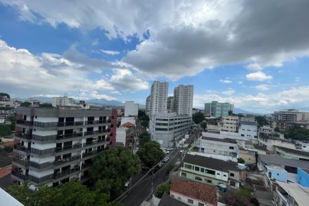 Varanda de apartamento para alugar com 3 quartos, 96m² em Jardim Vinte E Cinco de Agosto, Duque de Caxias
