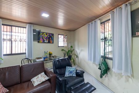 Sala de casa para alugar com 1 quarto, 180m² em Senador Vasconcelos, Rio de Janeiro