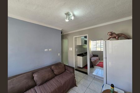 Sala de casa de condomínio para alugar com 2 quartos, 42m² em Vila Carmela I, Guarulhos