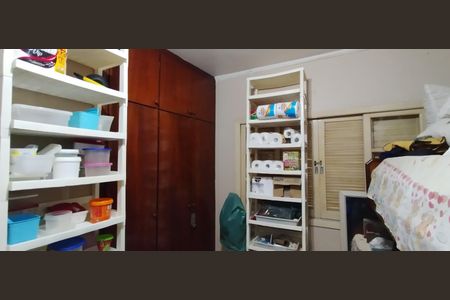 Quarto de casa para alugar com 3 quartos, 300m² em Jardim das Flores, São Paulo