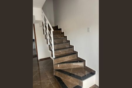 Casa para alugar com 2 quartos, 80m² em Jardim Irene, Santo André