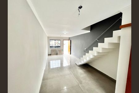 Sala de casa para alugar com 2 quartos, 135m² em Vila Prado, São Paulo