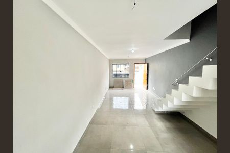 Sala de casa para alugar com 2 quartos, 135m² em Vila Prado, São Paulo