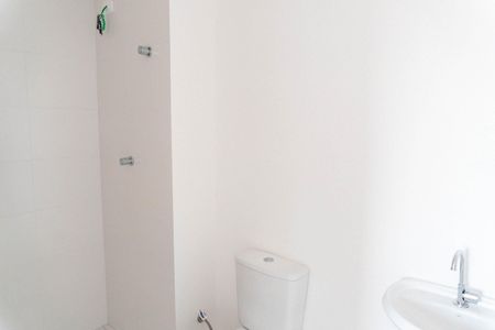 Banheiro da Suíte de apartamento à venda com 1 quarto, 27m² em Jardim Itacolomi, São Paulo