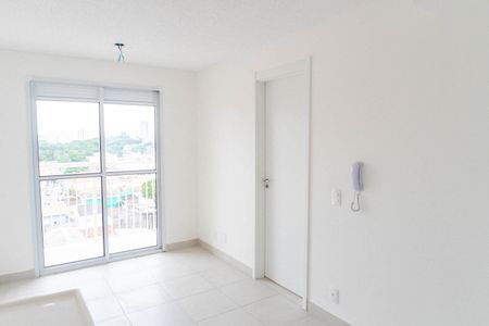 Sala/Cozinha de apartamento à venda com 1 quarto, 27m² em Jardim Itacolomi, São Paulo