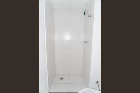 Banheiro da Suíte de apartamento à venda com 1 quarto, 27m² em Jardim Itacolomi, São Paulo