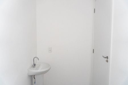 Banheiro da Suíte de apartamento à venda com 1 quarto, 27m² em Jardim Itacolomi, São Paulo