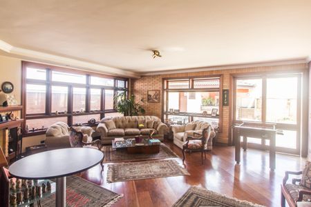 Sala de casa de condomínio à venda com 4 quartos, 490m² em Residencial Cinco (alphaville), Santana de Parnaíba