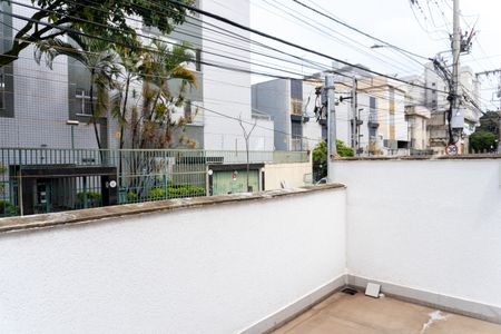 Varanda de casa à venda com 5 quartos, 360m² em Nova Granada, Belo Horizonte