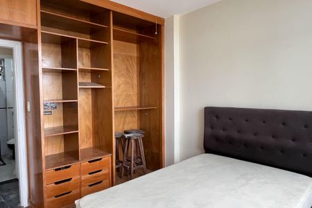 Quarto de apartamento para alugar com 1 quarto, 65m² em Itararé, Santos