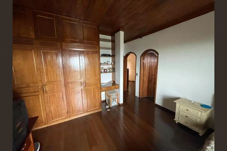 Casa para alugar com 4 quartos, 494m² em Belvedere, Belo Horizonte