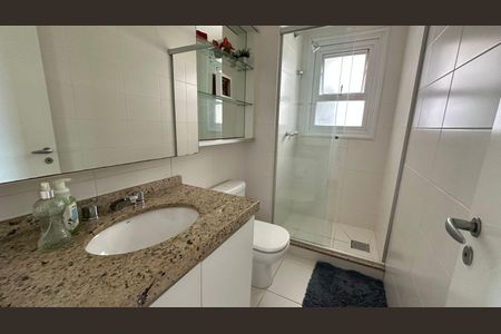 Banheiro de apartamento à venda com 2 quartos, 94m² em Jardim Europa, Porto Alegre