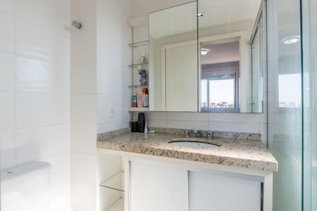 Banheiro de apartamento à venda com 2 quartos, 94m² em Jardim Europa, Porto Alegre