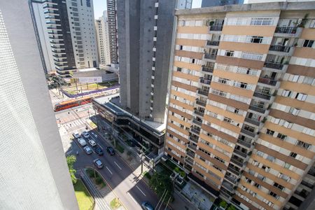 Vista da Sacada de apartamento para alugar com 1 quarto, 90m² em Água Verde, Curitiba