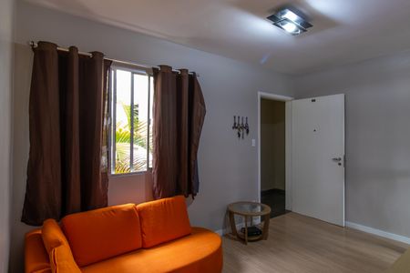 Sala de apartamento para alugar com 2 quartos, 55m² em Jardim da Gloria, Cotia