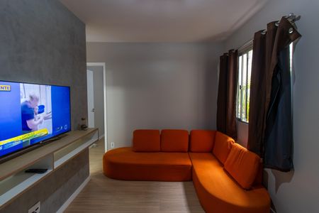 Sala de apartamento para alugar com 2 quartos, 55m² em Jardim da Gloria, Cotia