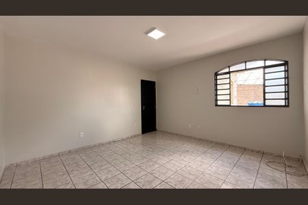 Quarto 01 de casa para alugar com 2 quartos, 100m² em Conjunto D, Brasília