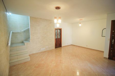 Casa à venda com 3 quartos, 150m² em Brás, São Paulo