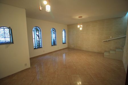 Casa à venda com 3 quartos, 150m² em Brás, São Paulo