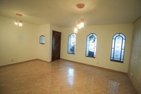 Casa à venda com 3 quartos, 150m² em Brás, São Paulo