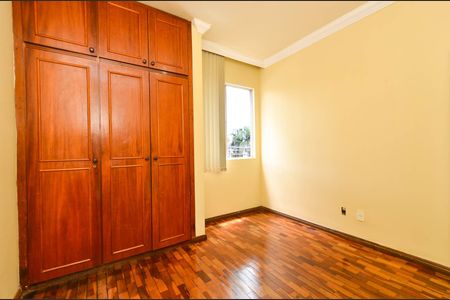 Quarto 1 de apartamento para alugar com 3 quartos, 77m² em União, Belo Horizonte