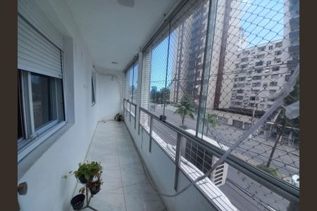 Apartamento para alugar com 3 quartos, 107m² em Itararé, São Vicente