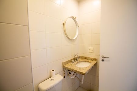 Banheiro de apartamento para alugar com 1 quarto, 55m² em Jardim Santo Amaro, São Paulo