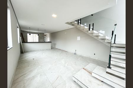 Casa à venda com 3 quartos, 180m² em Canaa, Belo Horizonte