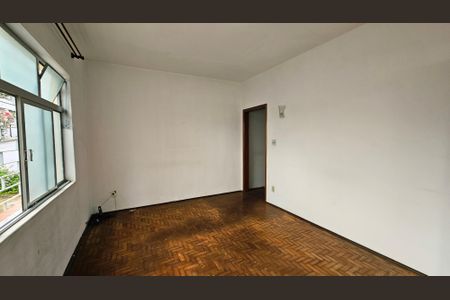 Sala de casa à venda com 2 quartos, 760m² em Jardim Esplanada, Jundiaí