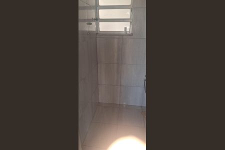 Banheiro de apartamento para alugar com 2 quartos, 50m² em Campo Grande, Rio de Janeiro