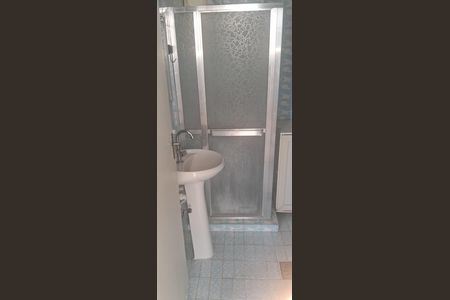 Banheiro de apartamento para alugar com 2 quartos, 50m² em Campo Grande, Rio de Janeiro