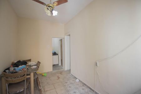 Sala de casa para alugar com 2 quartos, 80m² em Covanca, São Gonçalo