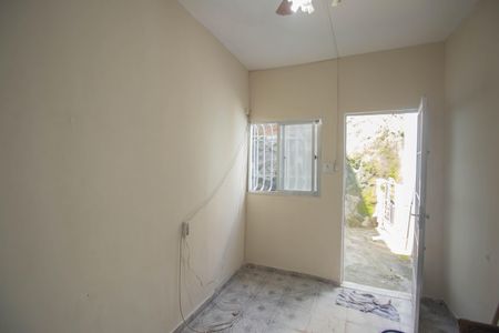 Sala de casa para alugar com 2 quartos, 80m² em Covanca, São Gonçalo