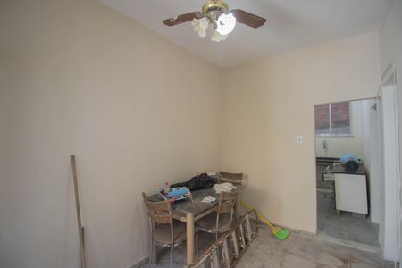 Sala de casa para alugar com 2 quartos, 80m² em Covanca, São Gonçalo