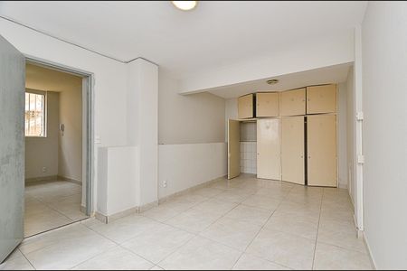 Quarto de kitnet/studio à venda com 1 quarto, 40m² em São Lucas, Belo Horizonte