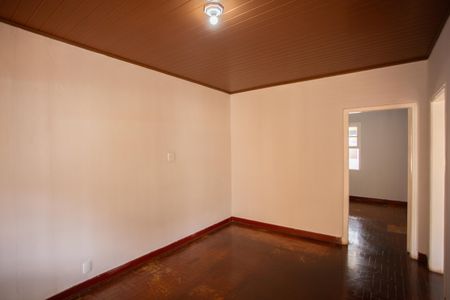 Sala de casa para alugar com 3 quartos, 150m² em Parque Peruche, São Paulo