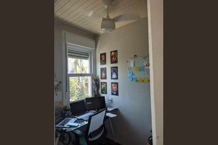 Escritório de casa para alugar com 3 quartos, 120m² em São Geraldo, Porto Alegre